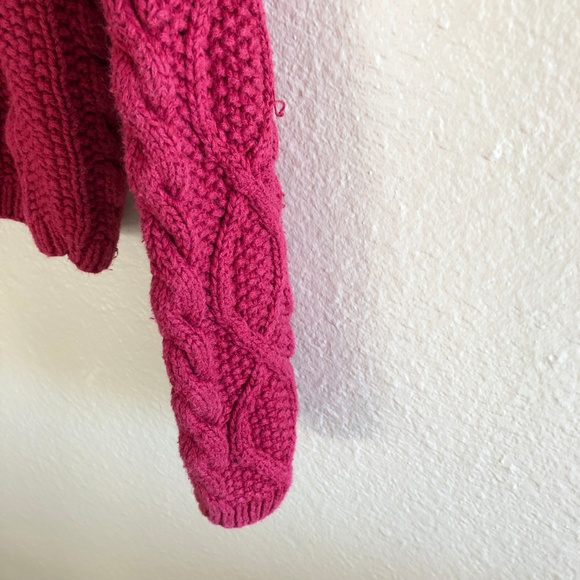 SOLD! 80s raspberry cable-knit boxy warm sweater - Picture 3 of 4